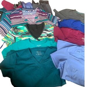 Scrub Sets Bundle - 
Tops: XXS (3) XS (4) and (1) S
Bottoms: (6) Small